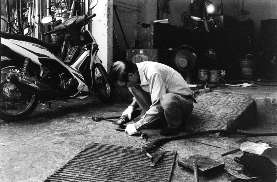 Khu chờ khách và gửi xe